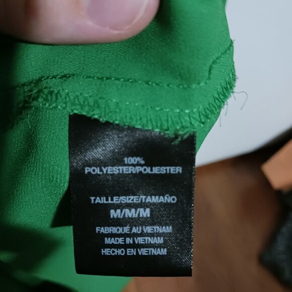 Suzy Shier Green Short-Sleeve V-Neck Knee-Length Dress Women's Size M - Picture 3 of 3